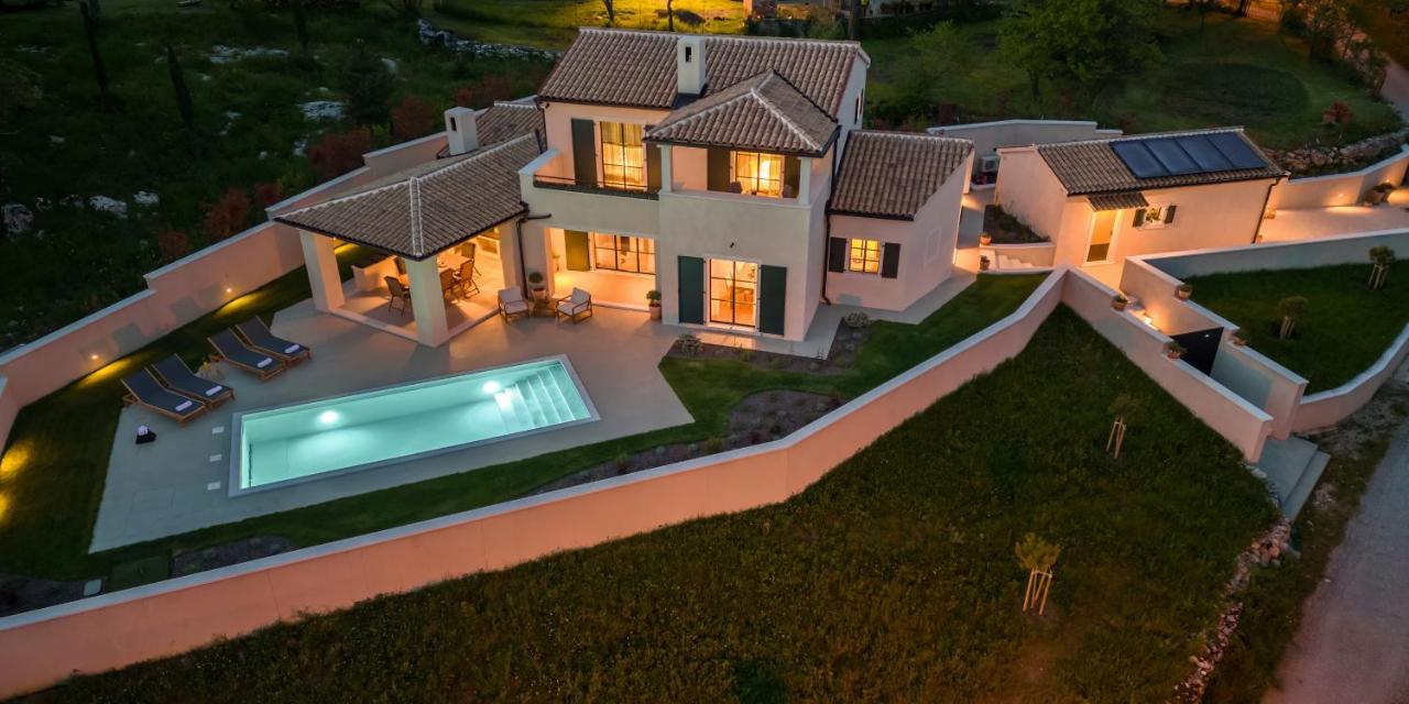 Villa Bora With Sauna And Heated Pool Vele Mune Exterior photo